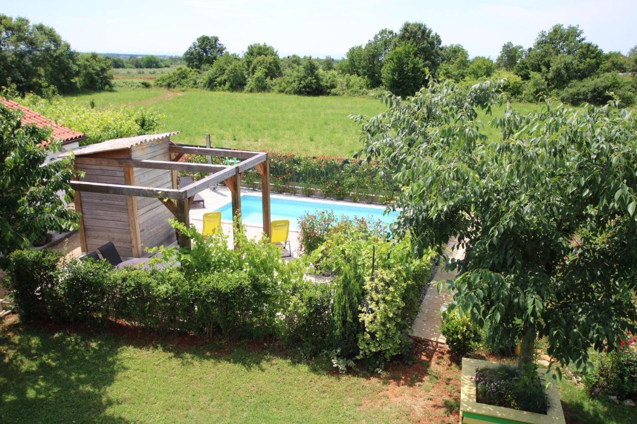 Apartments Green Garden Labinci Екстериор снимка