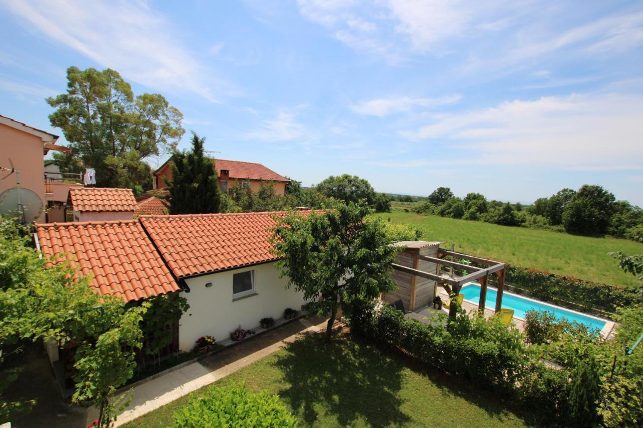 Apartments Green Garden Labinci Екстериор снимка