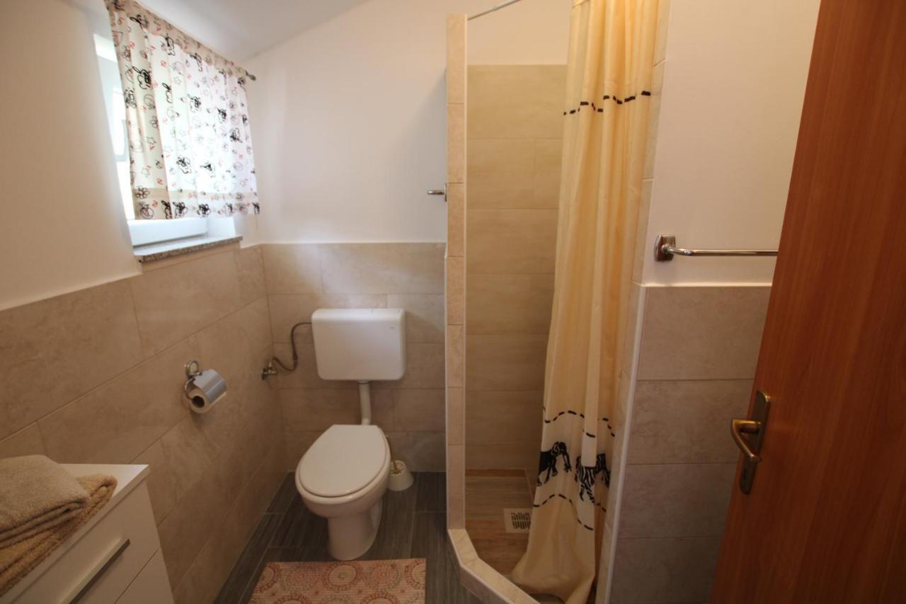 Apartments Green Garden Labinci Стая снимка