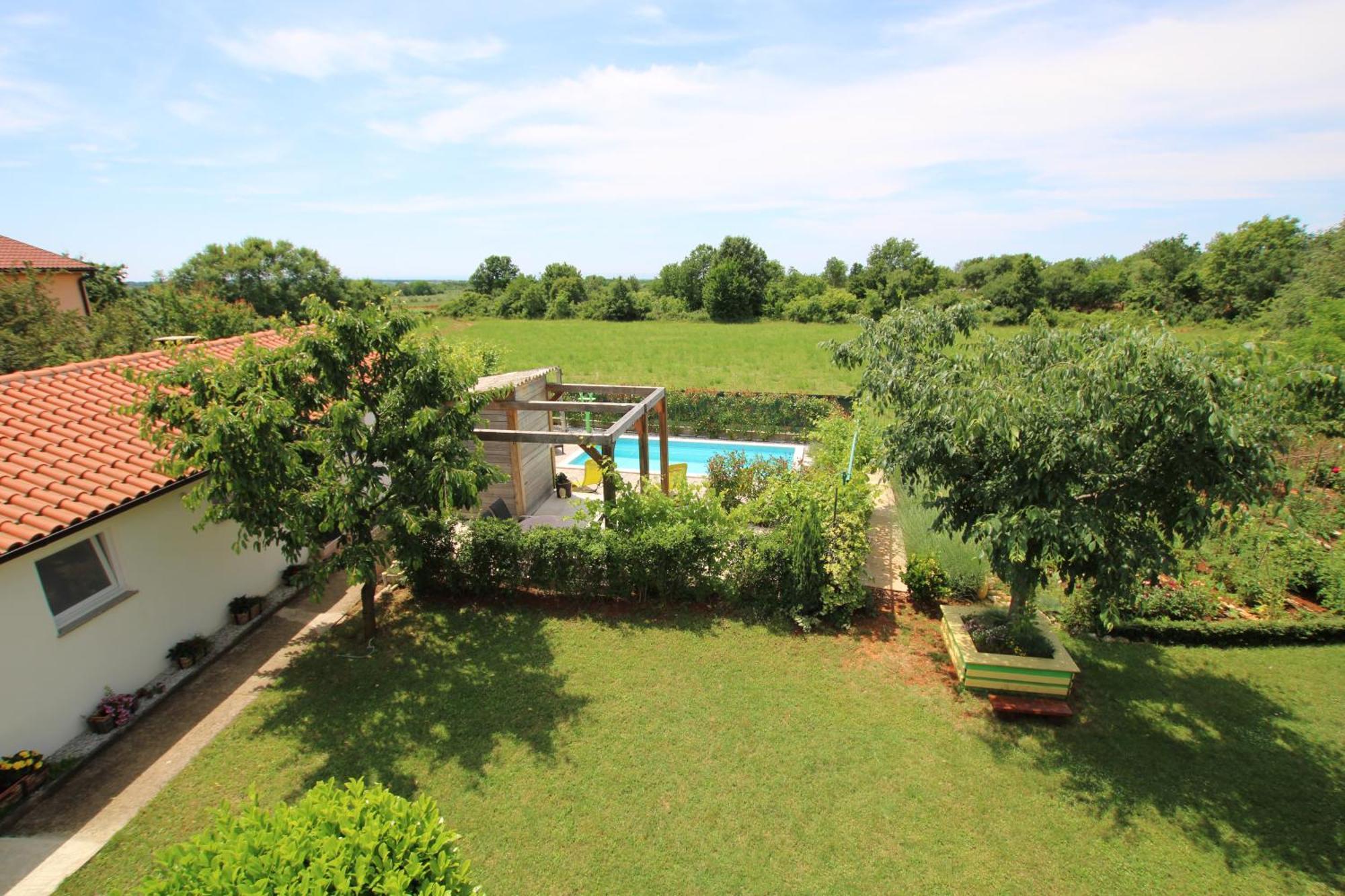 Apartments Green Garden Labinci Екстериор снимка