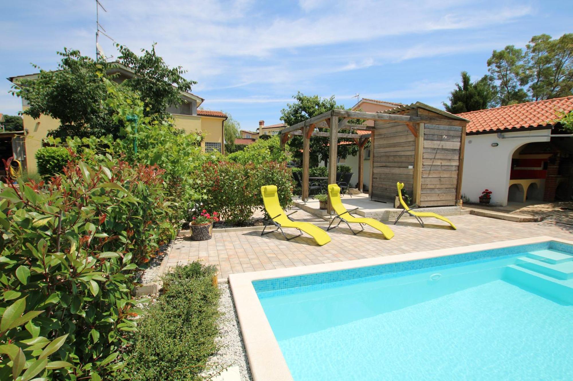 Apartments Green Garden Labinci Стая снимка